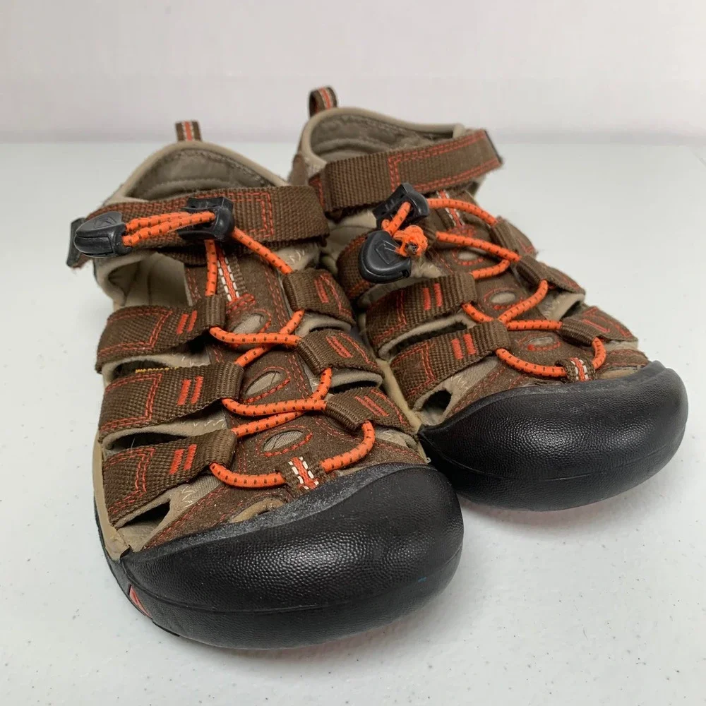 Keen Newport Youth Water/HikingOutdoor Sandals Size 3 READ